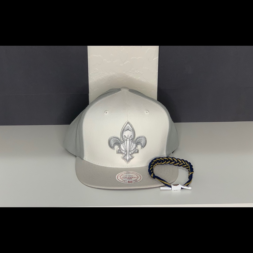 Pelicans Mitchell & Ness + Rastaclat Bundle